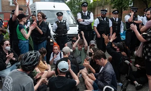 Nigerian man arrested in UK for overstaying visa released after over ...